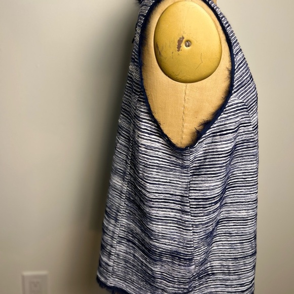 Anthropologie women’s navy & white sleeveless top with fringe detail xl - Picture 3 of 7